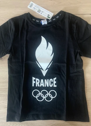 T-shirt noir JO 24 France - 6 ans, état: Neuf avec étiquette, taille: 6 ans / 116 cm, 3,00 €, 3,85 € Protection acheteurs incluse