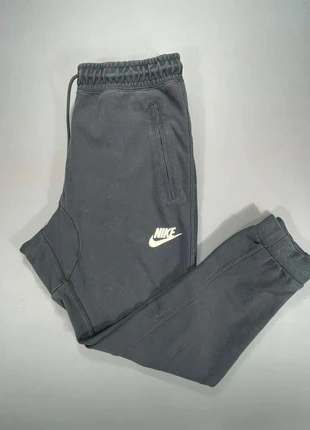 Jogging Nike noir élastique en bas taille M Homme, marke: Nike, zustand: Sehr gut, größe: M, 15,00 €, 16,45 € inklusive Vinted-Käuferschutz