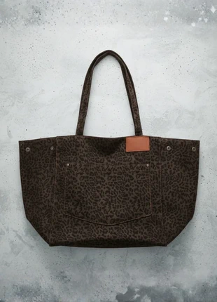 🐾 Grand tote bag léopard brun foncé en denim, brand: Tokyo Muse, condition: Very good, €42.90, €45.75 includes Buyer Protection Pro