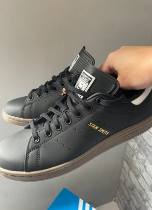 Adidas Stan Smith neuve jamais portée pointure 40, marque: adidas, état: Neuf avec étiquette, taille: 40, 55,00 €, 58,45 € Protection acheteurs incluse