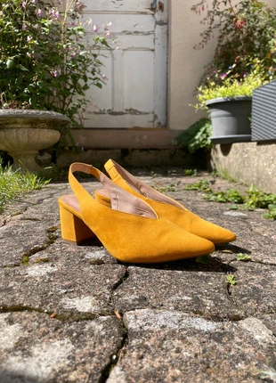 Chaussures à talons bas vintage escarpins New Look 37 jaune moutarde, brand: New Look, condition: Very good, size: 37, €10.00, €11.20 includes Buyer Protection