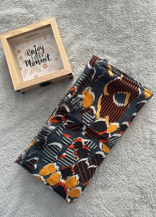 Foulard Comptoir des Cotonniers – tons bleu, orange et jaune – accessoire chic et coloré, marque: Comptoir des Cotonniers, état: Très bon état, 13,46 €, 14,83 € Protection acheteurs incluse