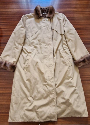 Cappotto da donna Lungo vintage anni ‘70/‘80 con bottoni simil madreperla e fodera in pelliccia, marca: Vintage Dressing, estado: Muy bueno, tamaño: M / 38 / 10, 24,90 €, 26,85 € Protección al comprador incluida