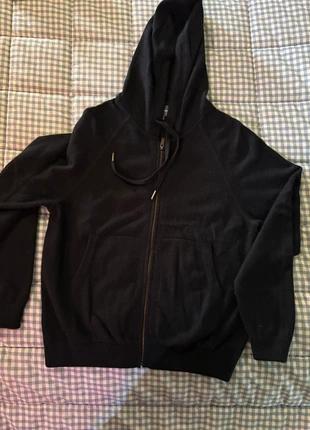 Hoodie Eric Bompard 💯 cachemire, marke: Eric Bompard, zustand: Sehr gut, größe: S / 36 / 8, 150,00 €, 158,20 € inklusive Vinted-Käuferschutz