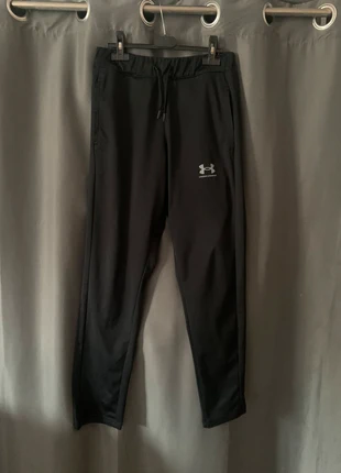 Bas Under Armour, merk: Under Armour, staat: Heel goed, maat: M, € 15,00, € 16,45 inclusief Kopersbescherming