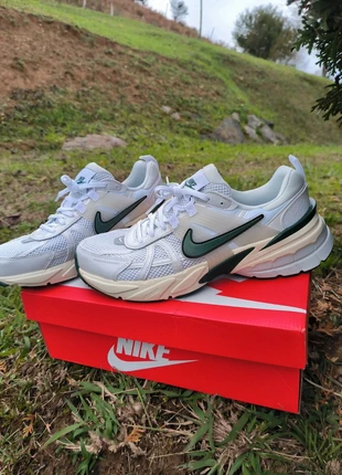 Zapatillas Nike V2K RUN. Talla 43, marque: Nike, état: Neuf sans étiquette, taille: 43, 75,00 €, 79,45 € Protection acheteurs incluse