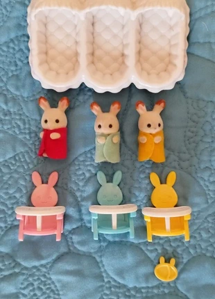 Sylvanian Chocolate Rabbit Baby Triplets Set, brand: Sylvanian Families, condizioni: Nuovo senza cartellino, taglia: Taglia unica, €14.50, €15.93 include la Protezione acquisti