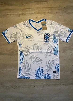 Maillot Concept Brésil Neuf Taille M avec étiquette, marke: Concept, zustand: Sehr gut, größe: M, 17,20 €, 18,76 € inklusive Vinted-Käuferschutz