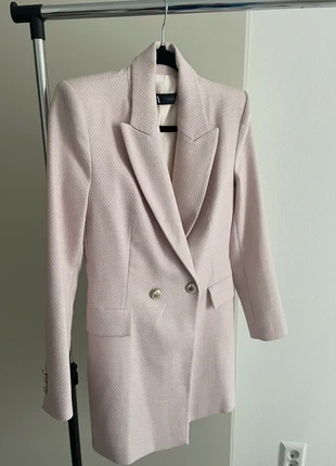 Bouclé Blazer Zara, brand: Zara, condizioni: Ottime, taglia: S / IT 40 / EU 36, €12.50, €13.83 include la Protezione acquisti