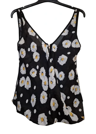 Top Alive girl, merk: Alive girl, staat: Nieuw zonder prijskaartje, maat: XS / 34 / 6, € 3,00, € 3,85 inclusief Kopersbescherming