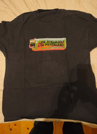 Vintage Joe Strummer & The Mescaleros T-shirt, brand: Gildan, condition: Good, size: XL, €60.00, €63.70 includes Buyer Protection