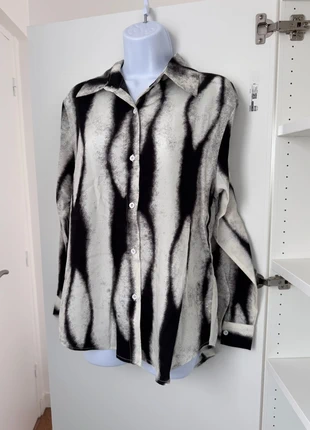 Magnifique chemise de la marque Commense, au style oversize très tendance., merk: Commense, staat: Nieuw met prijskaartje, maat: S / 36 / 8, € 10,00, € 11,20 inclusief Kopersbescherming