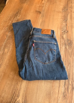 Jeans Levis Taille Haute 721 W24 L30 | TUe 34, marque: Levi's, état: Très bon état, taille: XS / 34 / 6, 12,00 €, 13,30 € Protection acheteurs incluse