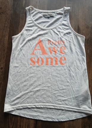 Topje xs, brand: Outfitters Nation, condizioni: Ottime, taglia: XS / IT 38 / EU 34, €1.50, €2.28 include la Protezione acquisti