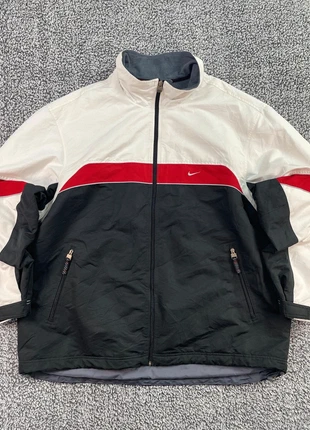 Chaqueta Nike Vintage Y2K Black Red & White | Talla XXL | Estilo Retro Aesthetic 2000s, marque: Nike, état: Très bon état, taille: XXL, 32,90 €, 35,25 € Protection acheteurs incluse