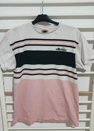 Oversized T-shirt, marke: Ellesse, zustand: Gut, größe: M / 38 / 10, 3,00 €, 3,35 € inklusive Vinted-Käuferschutz