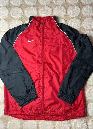 Veste Nike Rouge coupe vent, brand: Nike, condition: Very good, size: 13 years / 158 cm, €10.00, €11.20 includes Buyer Protection