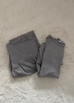 Sport Set hellgrau, marque: New Yorker, état: Très bon état, taille: S / 36 / 8, 12,00 €, 13,30 € Protection acheteurs incluse