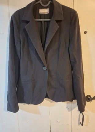 Veste blazer noir Cache-cache, merk: Cache Cache, staat: Goed, maat: M / 38 / 10, € 3,00, € 3,85 inclusief Kopersbescherming