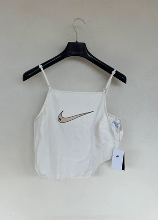 | Nike Top retro | Nylon oversize white | Embroidered swoosh Y2K | New with tag |, brand: Nike, condizioni: Nuovo con cartellino, taglia: XL / IT 46 / EU 42, €15.00, €16.45 include la Protezione acquisti