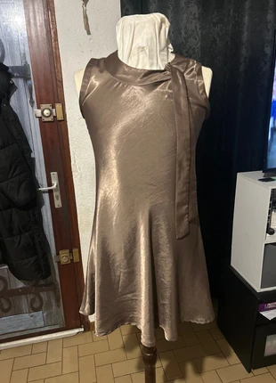 Jolie robe satinée Fashion express, brand: Fashion Express, condition: Very good, size: XL / 42 / 14, €3.00, €3.85 includes Buyer Protection
