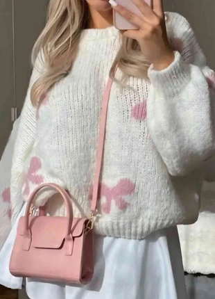 Pull blanc à fleurs roses – Douceur & féminité, staat: Heel goed, maat: S / 36 / 8, € 32,00, € 34,30 inclusief Kopersbescherming