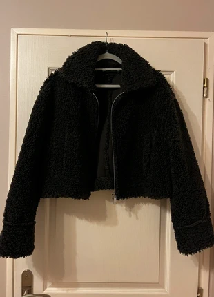 Veste courte Teddy marron, marque: ASOS Design, état: Très bon état, taille: S / 36 / 8, 12,00 €, 13,30 € Protection acheteurs incluse