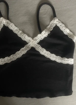 Top Bershka Encaje blanco, marque: Bershka, état: Très bon état, taille: XS / 34 / 6, 2,00 €, 2,80 € Protection acheteurs incluse