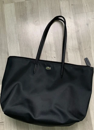 Sac à main noir Lacoste, merk: Lacoste, staat: Goed, € 22,00, € 23,80 inclusief Kopersbescherming