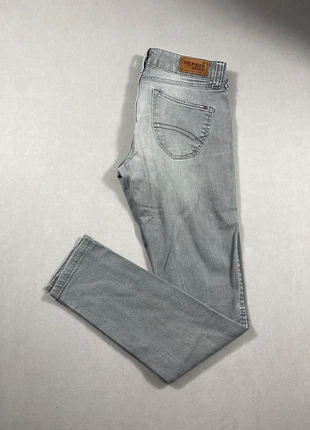 Jeans Tommy Hilfiger gris femme Casual Denim Skinny Taille W27 L32, brand: Tommy Hilfiger, condizioni: Ottime, taglia: S / IT 40 / EU 36, €15.00, €16.45 include la Protezione acquisti Pro