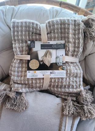 Plaid, marca: The Home Deco Factory, estado: Novo com etiquetas, tamanho: 125 x 150 cm, €20.00, €21.70 inclui Proteção do Comprador