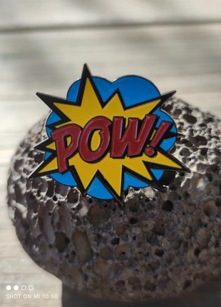Pin's Pow, marque: Power, état: Très bon état, 3,50 €, 4,38 € Protection acheteurs incluse