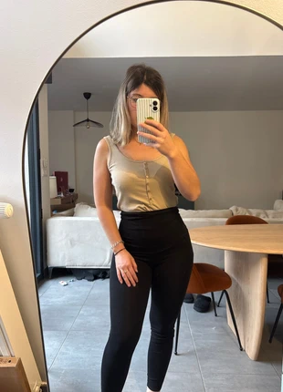 Legging noir kiabi de grossesse 34/36, marque: Kiabi, état: Très bon état, taille: S / 36 / 8, 3,00 €, 3,85 € Protection acheteurs incluse