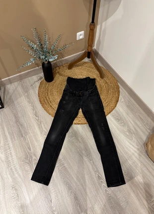 Jeans maternité Kiabi taille 36, merk: Kiabi, staat: Heel goed, maat: S / 36 / 8, € 6,00, € 7,00 inclusief Kopersbescherming
