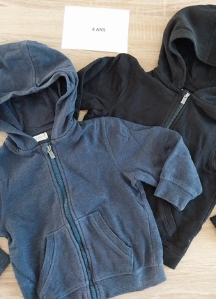 Lot 2 gilets orchestra, brand: Orchestra, condizioni: Ottime, taglia: 4 anni / 104 cm, €5.90, €6.90 include la Protezione acquisti