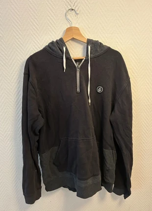 Sweat à capuche Volcom gris et noir – Taille M (Très bon état), marque: Volcom, état: Très bon état, taille: M, 5,00 €, 5,95 € Protection acheteurs incluse