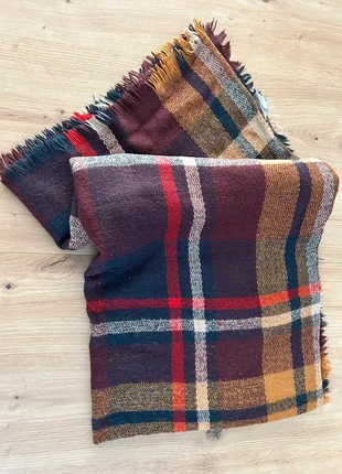 Écharpe femme Camaïeu à carreaux bordeaux bleu marine rouge orange – Accessoire hiver, brand: Camaïeu, condition: Very good, €4.00, €4.90 includes Buyer Protection