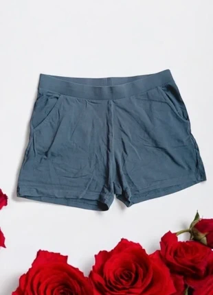 🌹 Short marine-femme taille 38/40🌹, condizioni: Ottime, taglia: M / IT 42 / EU 38, €7.50, €8.58 include la Protezione acquisti
