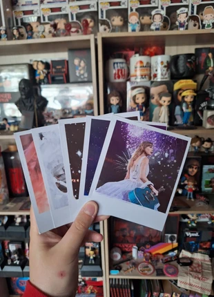 Lot 5 Photo Polaroïd Taylor Swift Neuf, marque: Taylor Swift, état: Très bon état, 5,00 €, 5,95 € Protection acheteurs incluse