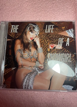 Taylor Swift- The Life of a showgirl Cd, condition: Like new, £10.00, £11.20 includes Buyer Protection