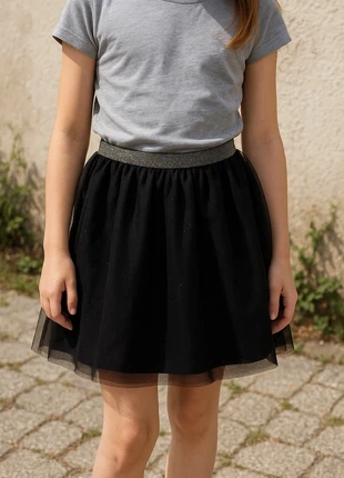 Jupe noire avec taille élastique pour 6 ans, marca: Gémo, estado: Muito bom, tamanho: 6 anos / 116 cm, €4.00, €4.90 inclui Proteção do Comprador