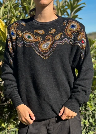 Vintage 80s Red Wool & Angora Bead Embroidery Oversize “ Power Dressing ” Sweater, marque: Vintage Dressing, état: Très bon état, taille: L / 40 / 12, 30,00 €, 32,20 € Protection acheteurs incluse