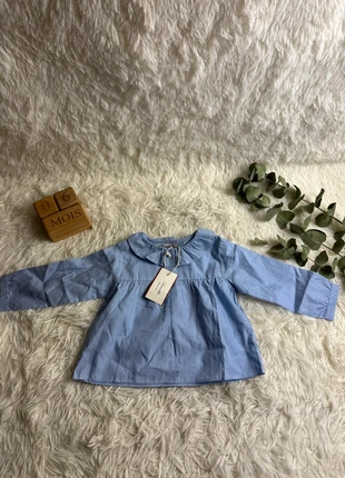 Blouse bleue à col Acanthe taille 6 mois, brand: Acanthe, condizioni: Nuovo con cartellino, taglia: 6-9 mesi / 68 cm, €17.00, €18.55 include la Protezione acquisti Pro