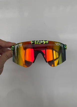 🟢Neon Sport Shield Sunglasses – Futuristic Pit Style Reflective🟣, marke: Vintage Dressing, zustand: Sehr gut, 8,99 €, 10,14 € inklusive Vinted-Käuferschutz