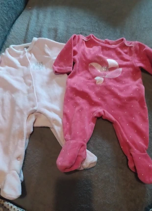 Lot de 2 pyjamas velours – Taille 1 mois, zustand: Sehr gut, größe: 1-3 Monate / 56, 6,00 €, 7,00 € inklusive Vinted-Käuferschutz