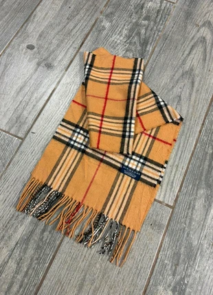 Écharpe Burberry classique beige vintage 2000s, marque: Burberry, état: Très bon état, 60,00 €, 63,70 € Protection acheteurs incluse