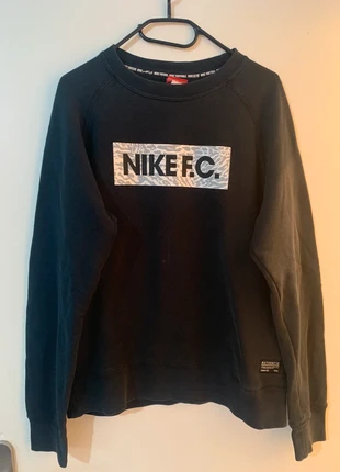 Sweat Nike FC Noir Taille M, marke: Nike, zustand: Sehr gut, größe: M, 10,00 €, 11,20 € inklusive Vinted-Käuferschutz