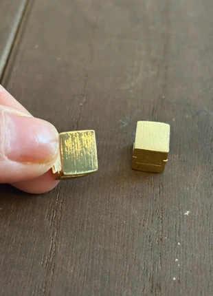 Boucle d’oreille doré carré, zustand: Neu, 7,50 €, 8,58 € inklusive Vinted-Käuferschutz