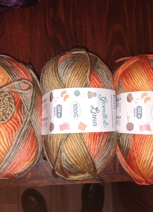 Prezzo a gomitolo pura lana da gr 100 cad, marke: Lana, zustand: Neu, mit Etikett, 3,50 €, 4,38 € inklusive Vinted-Käuferschutz