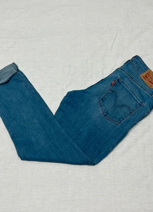 Jean denim Levi’s coupe droite / straight Femme casual bleu taille W27/FR37, marque: Levi's, état: Bon état, taille: S / 36 / 8, 13,00 €, 14,35 € Protection acheteurs (Pro) incluse